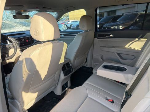 Used 2018 Volkswagen Atlas SE image 25