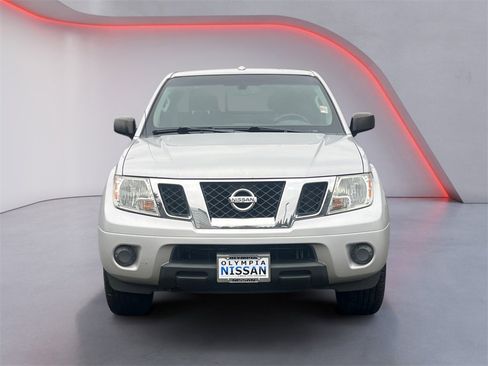 Used 2012 Nissan Frontier SV w/ SV Premium Utility Pkg image 8