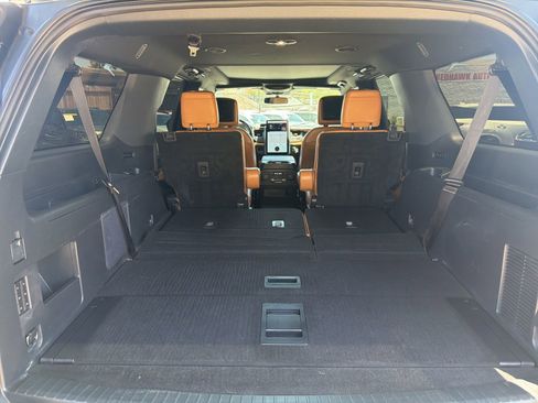 Used 2022 Ford Expedition Max Platinum AWD/4WD image 12