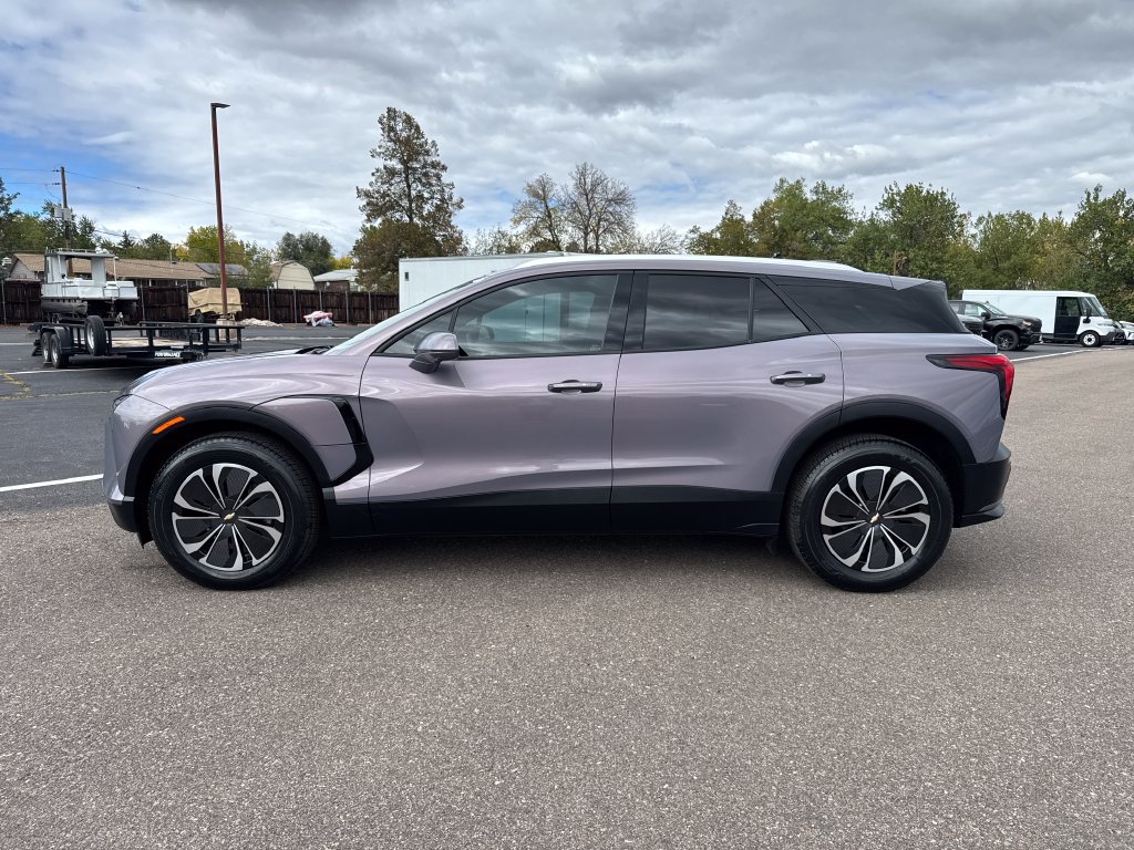 Used 2024 Chevrolet Blazer EV LT AWD/4WD image 2