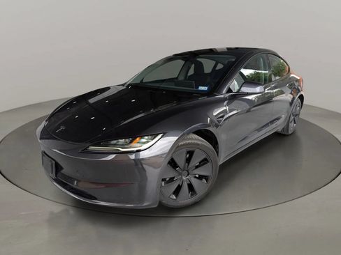 Used 2024 Tesla Model 3 Standard Range RWD image 1