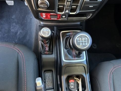 Used 2020 Jeep Wrangler Unlimited Rubicon w/ Steel Bumper Group image 14