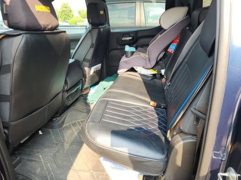 Used 2020 Chevrolet Silverado 1500 Custom w/ Custom Value Package AWD/4WD image 7