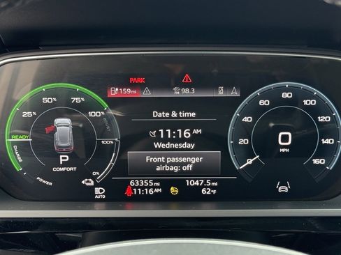 Used 2022 Audi e-tron Premium image 26