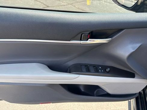 Certified 2021 Toyota Camry SE FWD image 17