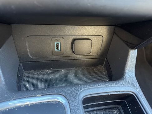 Used 2018 Ford Escape Titanium image 7