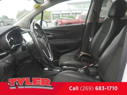Used 2019 Buick Encore Preferred FWD image 35