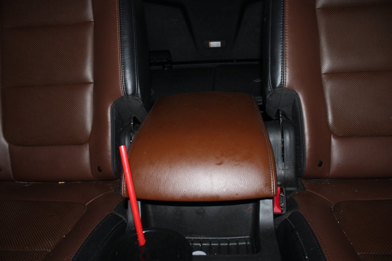 Used 2023 Ford Explorer Limited w/ Equipment Group 301A AWD/4WD image 17