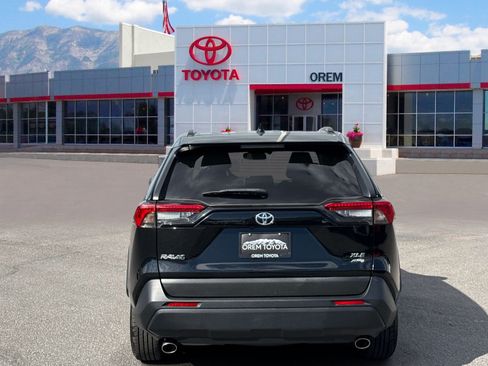 Used 2024 Toyota RAV4 XLE w/ Weather Package AWD/4WD image 4