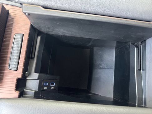 Used 2021 Toyota Sienna LE FWD image 27