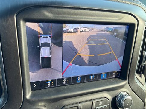 Used 2022 GMC Sierra 2500 AT4 w/ AT4 Premium Plus Package image 13