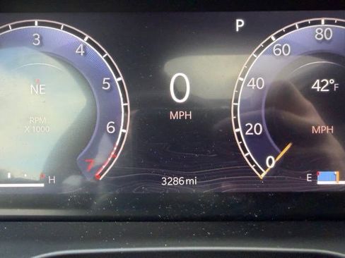 Certified 2025 Jeep Grand Cherokee L Limited w/ Luxury Tech Group II image 16