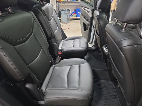 Certified 2021 Cadillac XT6 Premium Luxury image 11