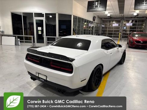 Used 2016 Dodge Challenger SRT Hellcat RWD image 8