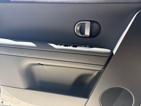 New 2026 Hyundai Ioniq 5 SEL image 11
