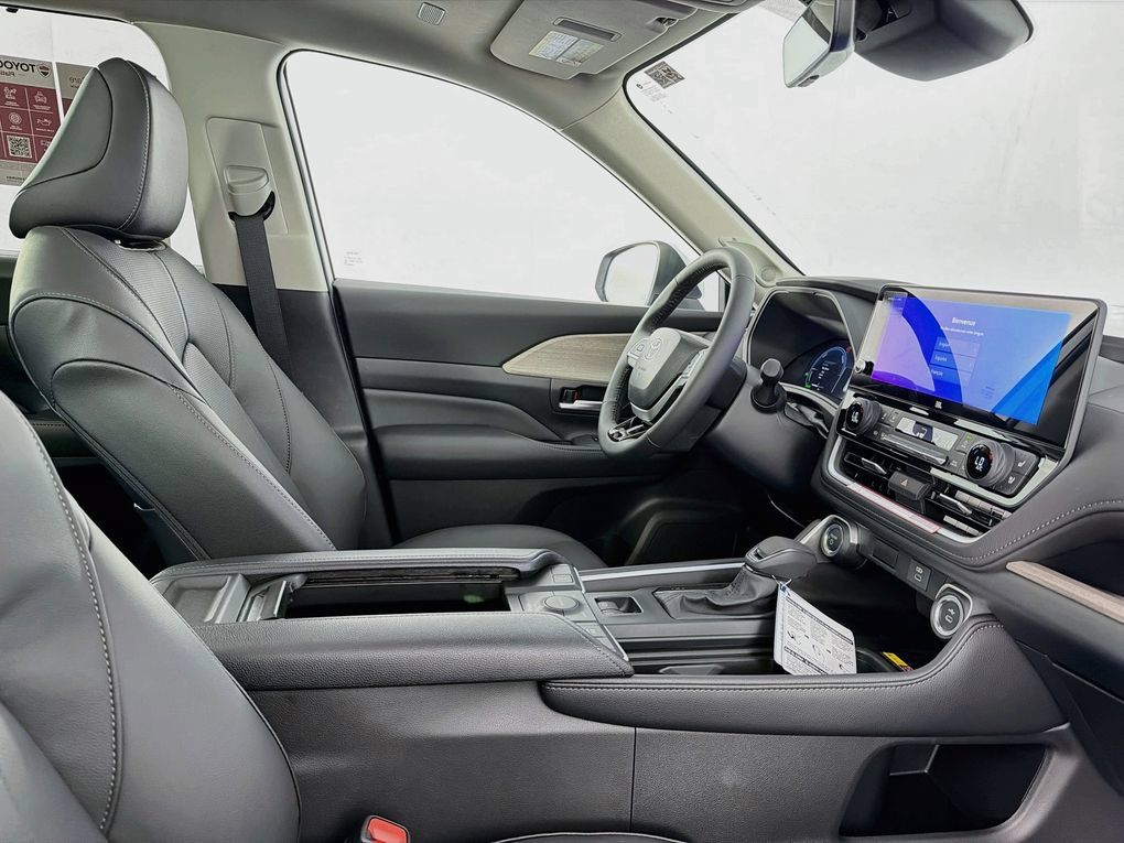 New 2026 Toyota Grand Highlander AWD Hybrid image 33