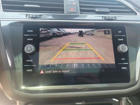 New 2024 Volkswagen Tiguan SE R-Line image 40