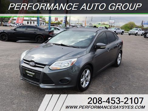 Used 2014 Ford Focus SE FWD image 3