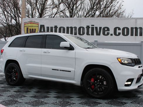 Used 2020 Jeep Grand Cherokee SRT w/ Trailer Tow Group IV image 3