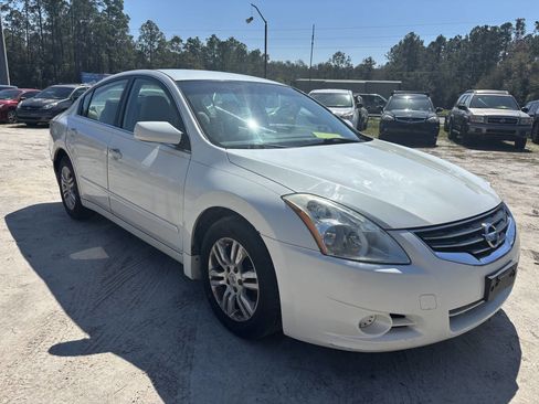 Used 2011 Nissan Altima 2.5 S w/ Convenience Pkg image 1