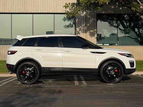 Used 2019 Land Rover Range Rover Evoque SE Premium AWD/4WD image 6