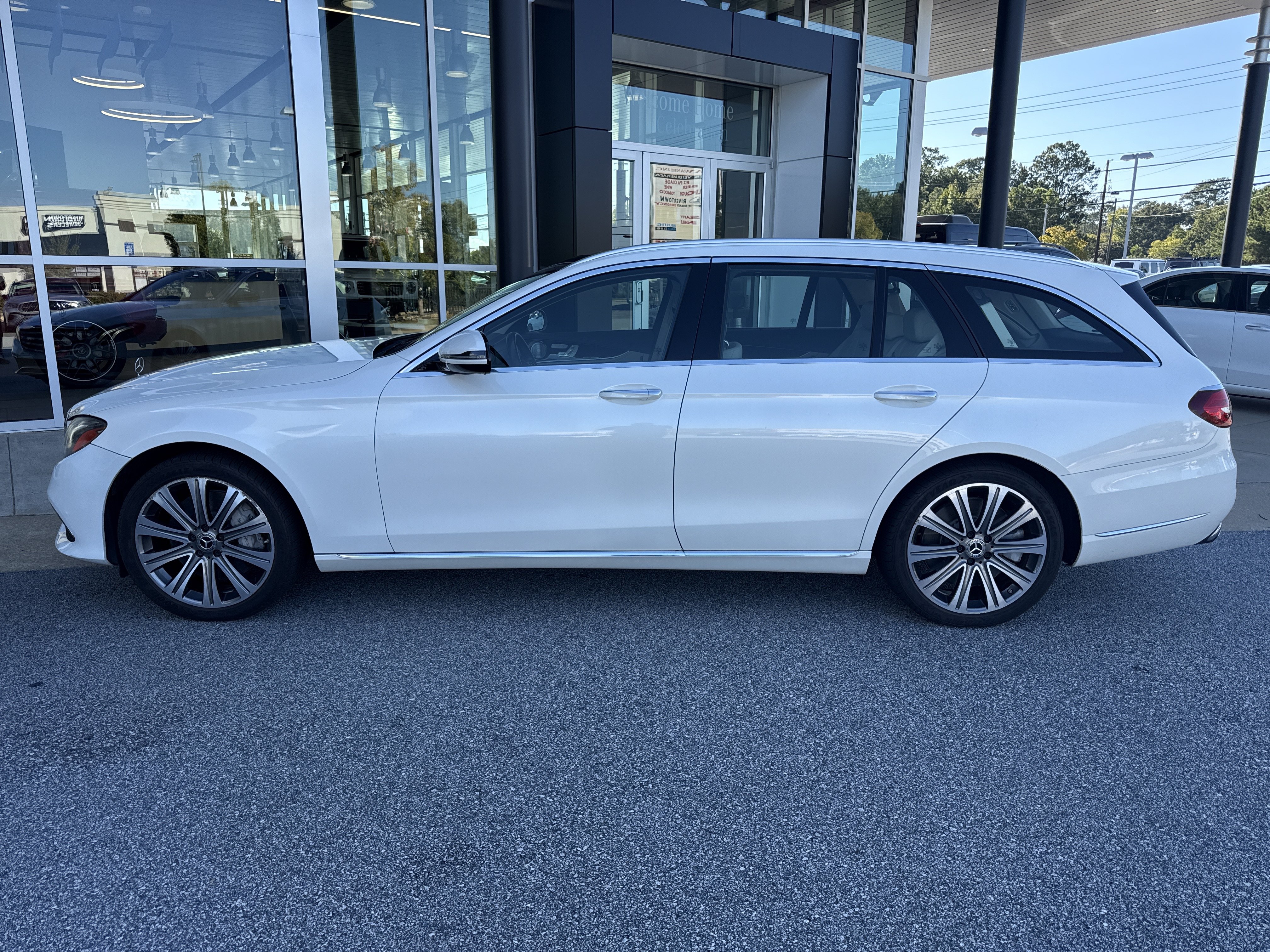 Certified 2020 Mercedes-Benz E 450 4MATIC Wagon image 2