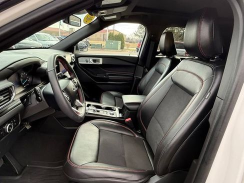 Certified 2023 Ford Explorer ST-Line w/ Class IV Trailer Tow Package image 6