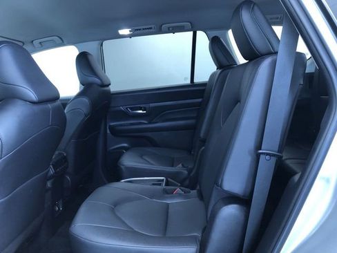 Certified 2025 Toyota Grand Highlander AWD image 22