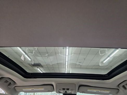 Used 2016 Cadillac SRX Luxury w/ Driver Awareness Package image 31