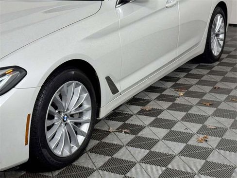 Used 2023 BMW 530i xDrive w/ Convenience Package image 13