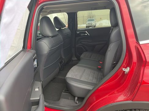 New 2025 Mitsubishi Outlander SE AWD/4WD image 21