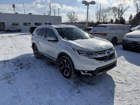 Used 2018 Honda CR-V Touring image 4
