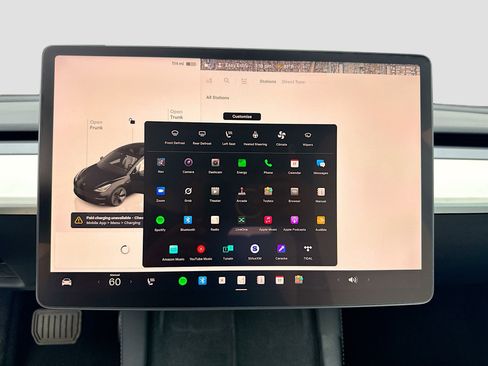 Used 2023 Tesla Model 3 Standard Range image 11