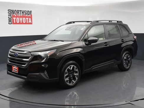 Used 2025 Subaru Forester Premium AWD/4WD image 8