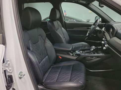 Used 2025 Kia Telluride EX X-Line image 27