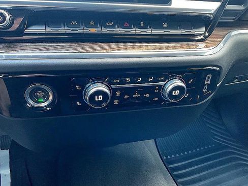 Used 2023 GMC Sierra 1500 Elevation image 23