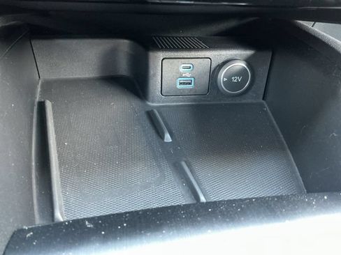 Used 2021 Ford Escape Titanium w/ Titanium Elite Package AWD/4WD image 28
