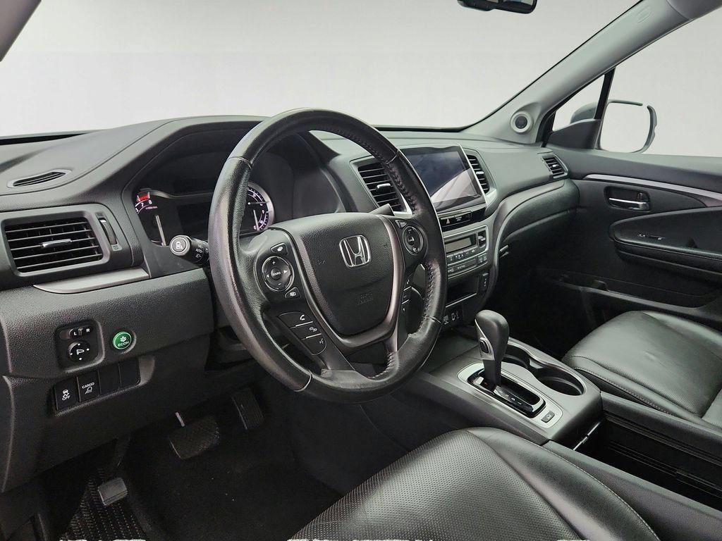 Used 2017 Honda Ridgeline RTL-T image 9