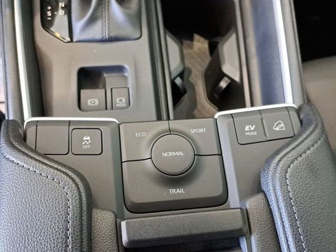 New 2026 Toyota Grand Highlander Nightshade Edition image 28