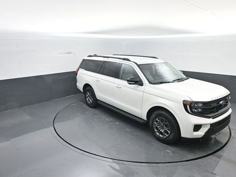 New 2026 Ford Expedition Max Active image 18