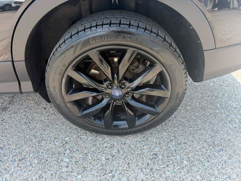 Used 2017 Ford Escape Titanium AWD/4WD image 10