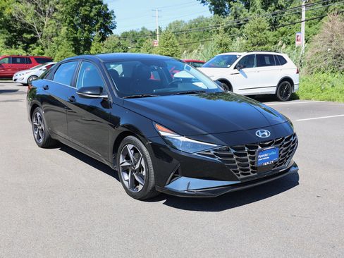 Certified 2023 Hyundai Elantra Limited w/ Cargo Package FWD image 1