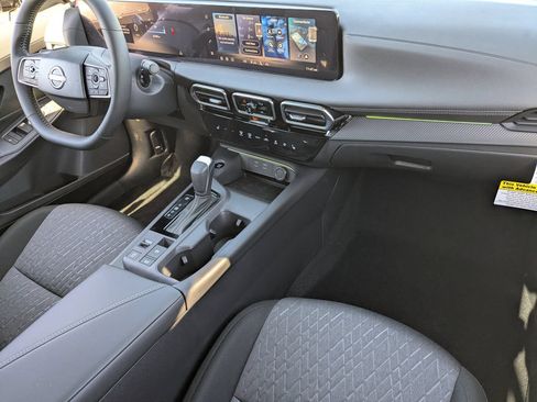 Used 2026 Nissan Sentra SV w/ SV Convenience Package FWD image 30
