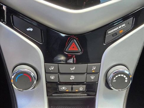 Used 2015 Chevrolet Cruze LS FWD image 14