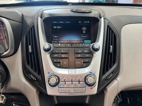 Used 2017 Chevrolet Equinox LT w/ Convenience Package FWD image 13