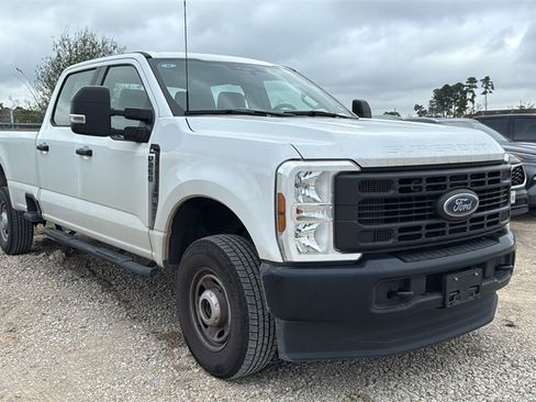 Used 2024 Ford F250 XL image 3