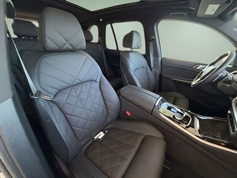 Used 2024 BMW X5 sDrive40i w/ Premium Package image 33