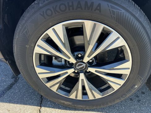 Certified 2023 Nissan Rogue SV image 8