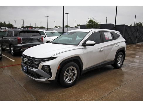 Certified 2026 Hyundai Tucson SE FWD image 4