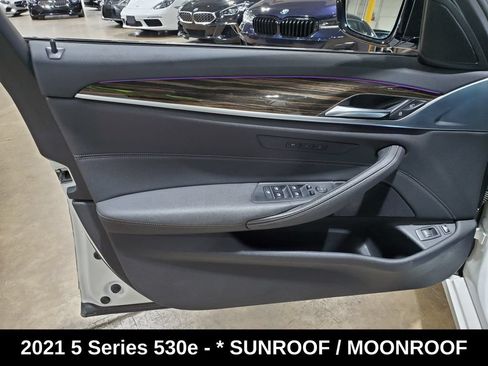 Used 2021 BMW 530e w/ Parking Assistance Package RWD image 8